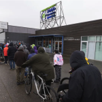 Crowd lines up outside Seattle food bank